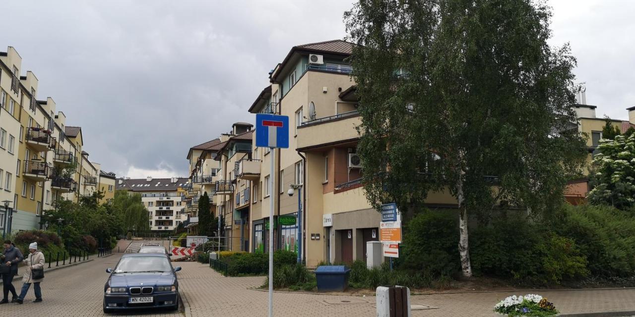 Classic Apartament Metro Kabaty Warsaw Exterior photo