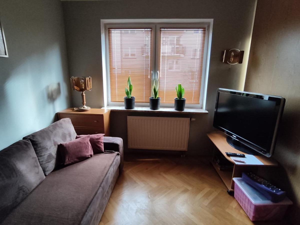 Classic Apartament Metro Kabaty Warsaw Exterior photo
