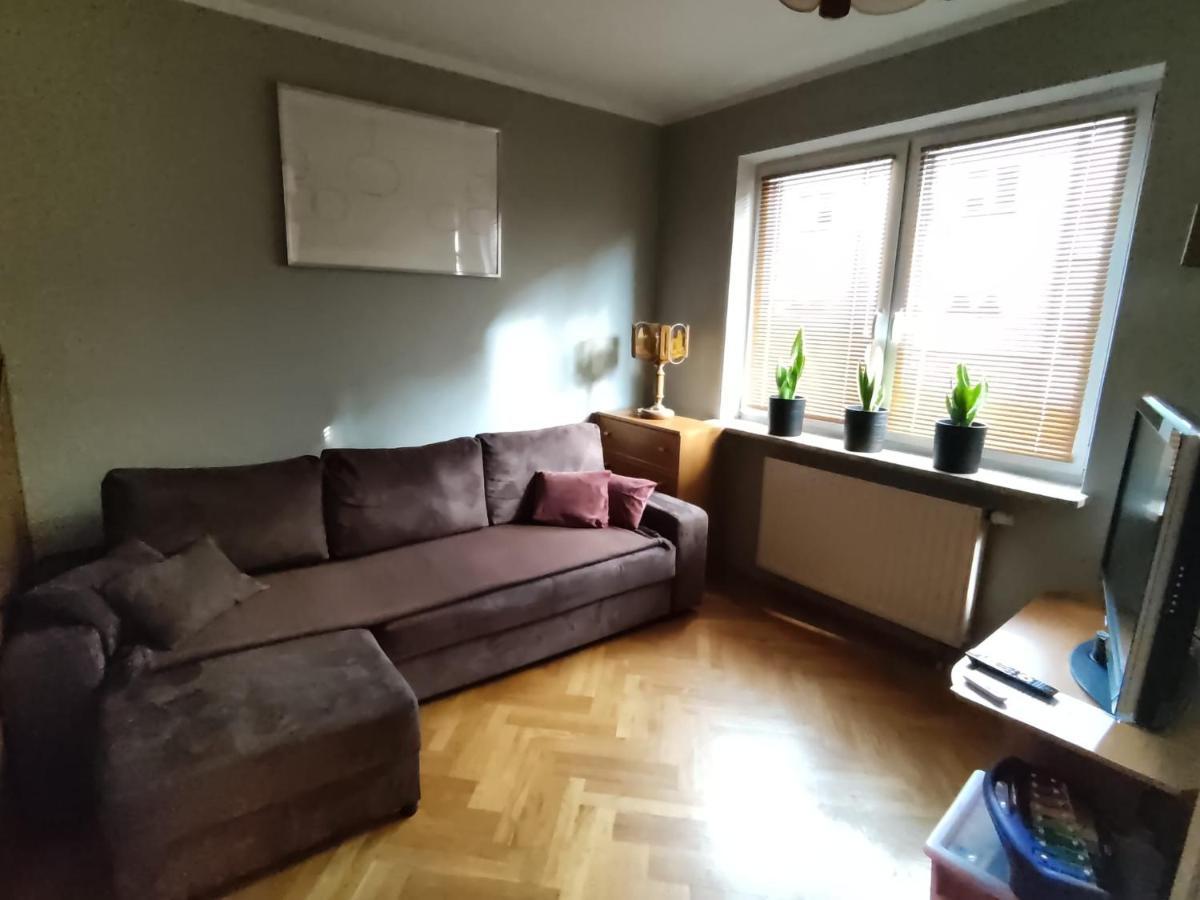 Classic Apartament Metro Kabaty Warsaw Exterior photo